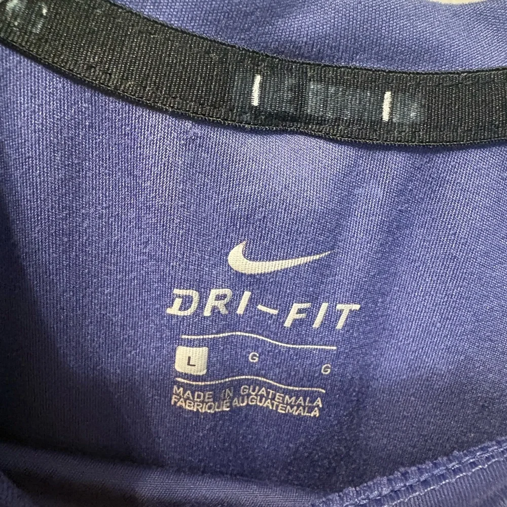 🔴10/$10! Nike Dri Fit Tee - Picture 2 of 4